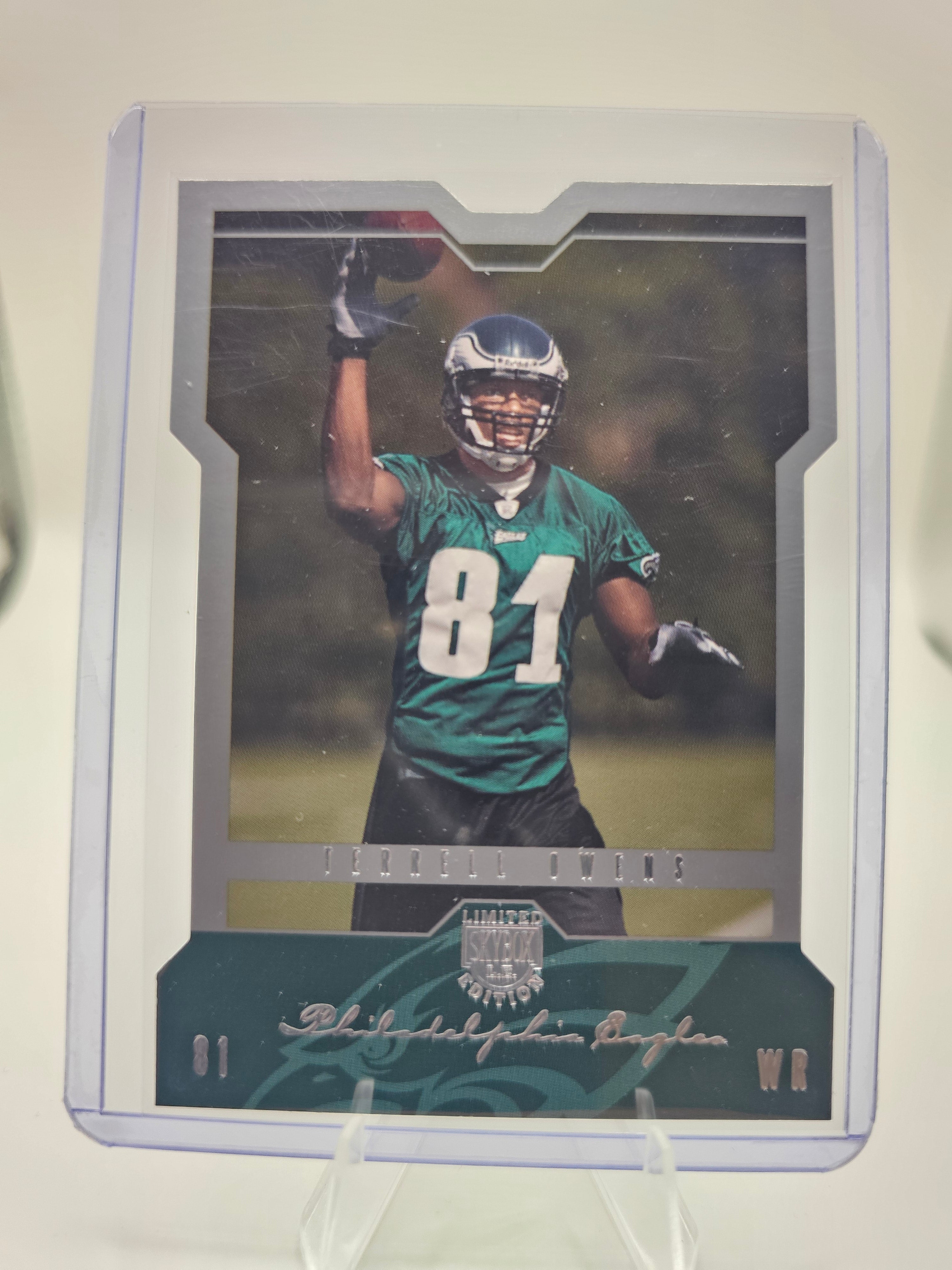 2004 SkyBox LE #13 Terrell Owens