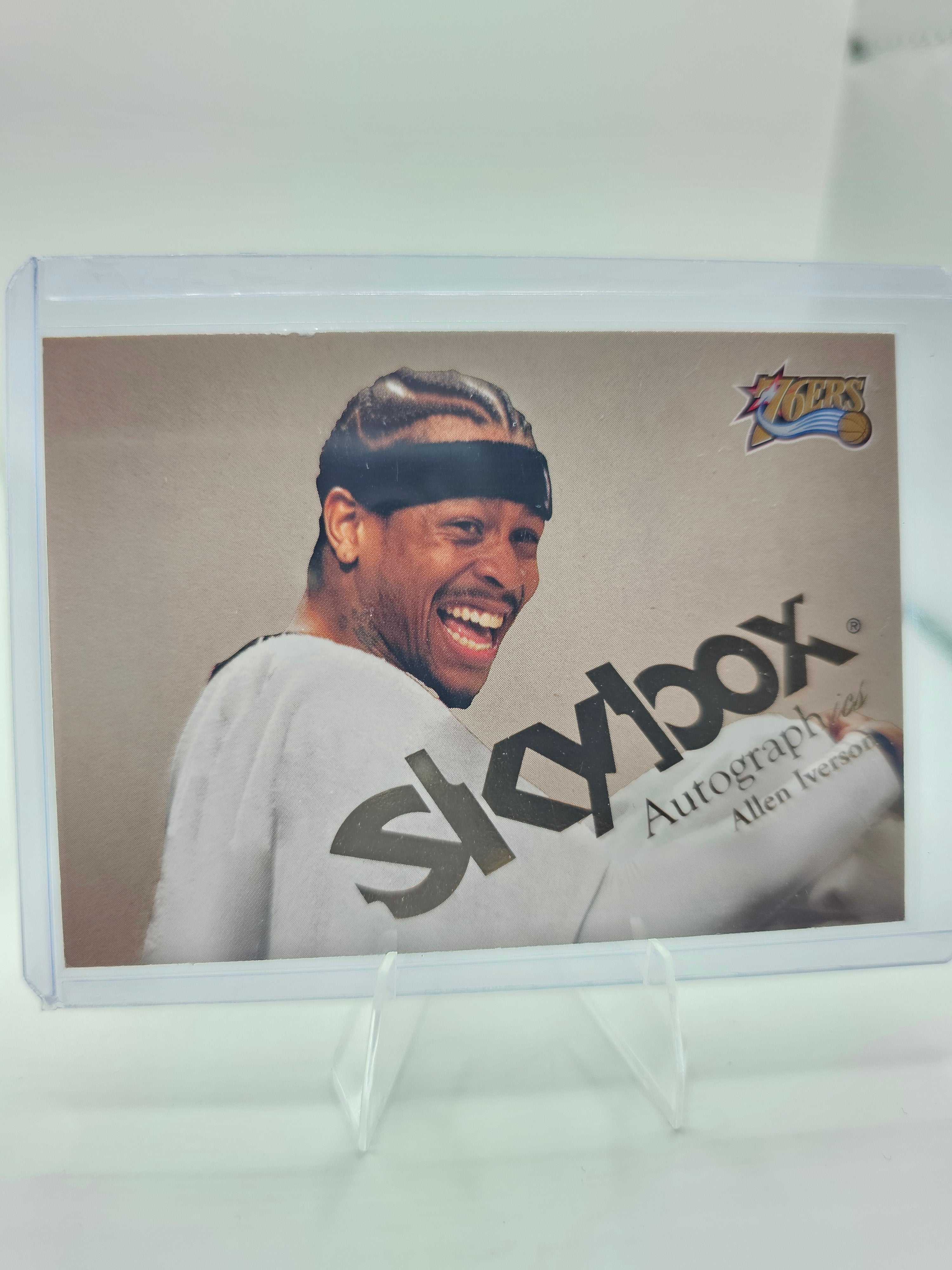 2003-04 SkyBox Autographics #30 Allen Iverson