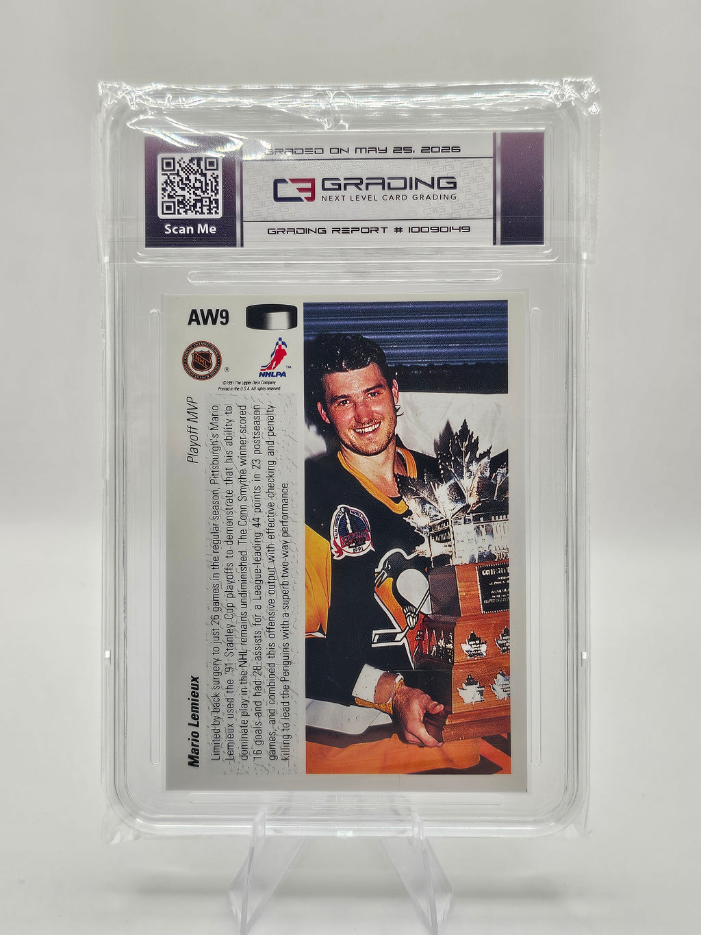 1991–92 Upper Deck Mario Lemieux #AW9 Hologram C3 Graded 7.0